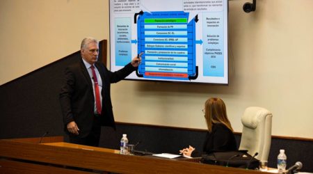 El Doctorando Miguel Díaz-Canel Bermúdez