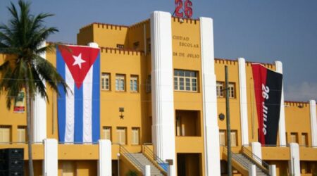 La ferocidad de unos muros de amarillo