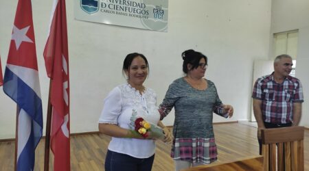 Compromiso y virtud engrandecen a un país