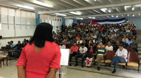 Se efectúa Pleno de Trabajadores en Mi Casa UCf