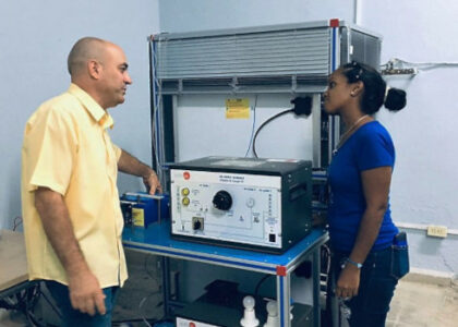 Recibe equipamiento Centro de Estudios de Energía y Medio Ambiente de la Universidad de Cienfuegos