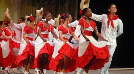 Entregan premios del Festival Nacional de Aficionados de la FEU