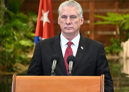 Presidente cubano viaja rumbo a cumbre de la Celac