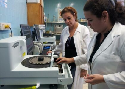 Moderno laboratorio beneficiará a pacientes oncológicos de la región central de Cuba