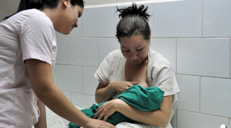 Aprobó el Consejo de Estado normas que benefician la maternidad y otros sectores