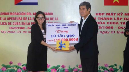 Conmemoran 55 aniversario de la Embajada de Cuba en selva de Vietnam 