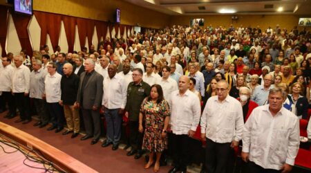 Celebran acto por el décimo aniversario del regreso de los Cinco