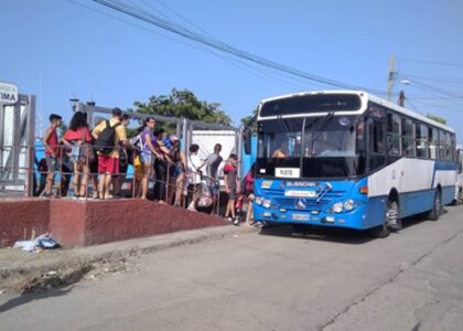 Servicio de ómnibus a Rancho Luna en el verano desde Terminal Marítima de Cienfuegos