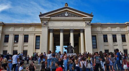 El desafío universitario: formar la fuerza laboral que impulse el desarrollo del país