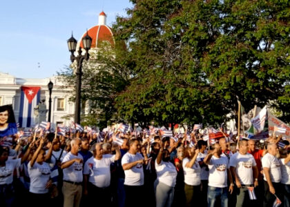 Multitudinaria Tribuna Abierta en Cienfuegos: el pueblo junto a Raúl y a la Revolución