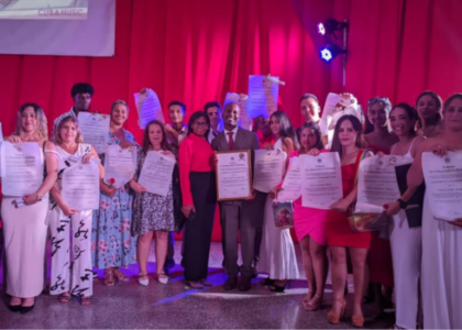 Graduación de la UCf: tributo al Centenario de Fidel