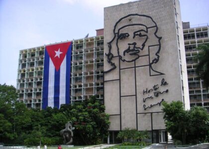 Octubre de memoria y compromiso: el Che en la Universidad