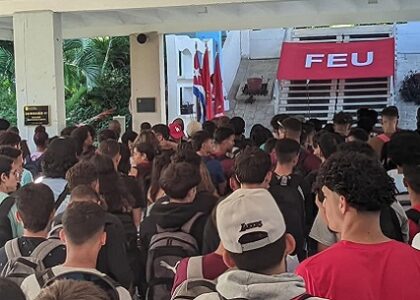 Más de 450 estudiantes ingresarán a la FEU en la Universidad de Cienfuegos